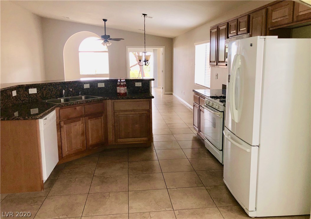 4613 Silverwind Road North Las Vegas, NV 89031 - Photo 5 of 20 Gallery Image 5