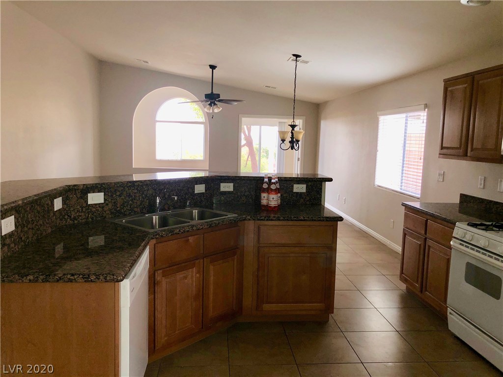 4613 Silverwind Road North Las Vegas, NV 89031 - Photo 6 of 20 Gallery Image 6