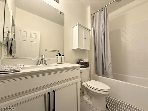 $2,560 | 10128 Ocher Valley Avenue, Las Vegas, NV 89178