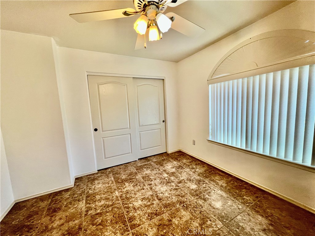 14355 Bochee Road Apple Valley, CA 92307 - Photo 7 of 40