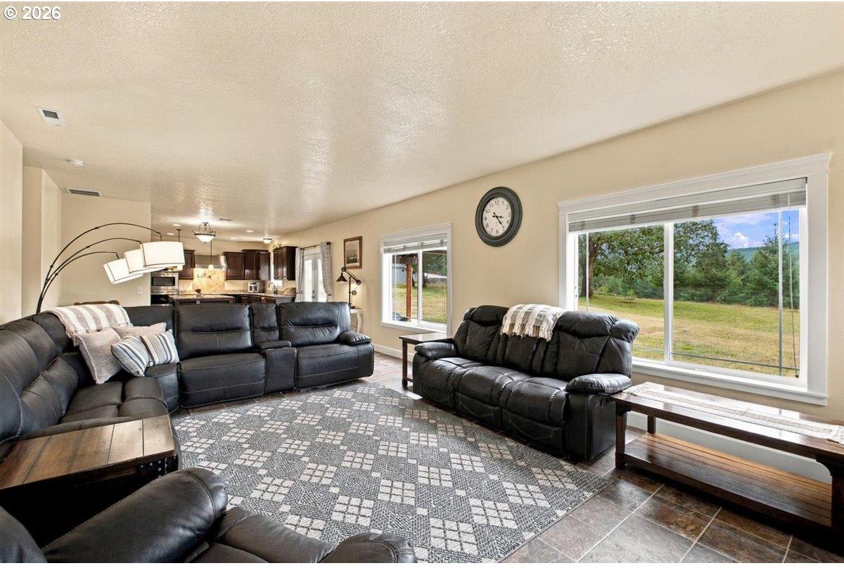 1467 Reuben Boise Road Dallas, OR 97338 - Photo 12 of 48 Gallery Image 12