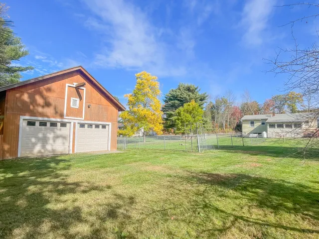 $289,000 | 2740 Ohio Street, Glenburn, ME 04401