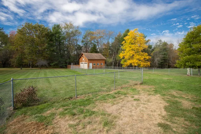 $289,000 | 2740 Ohio Street, Glenburn, ME 04401