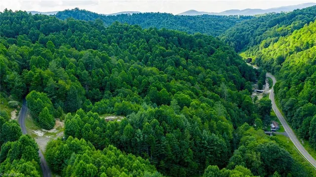 $235,900 | 7 Big Laurel Road, Creston, NC 28615