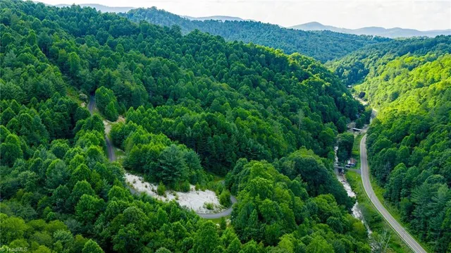 $235,900 | 7 Big Laurel Road, Creston, NC 28615