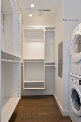 200 East Delaware Place, Unit 18F Chicago, IL 60611 - Photo 16 of 38 a view of empty room with washer and dryer