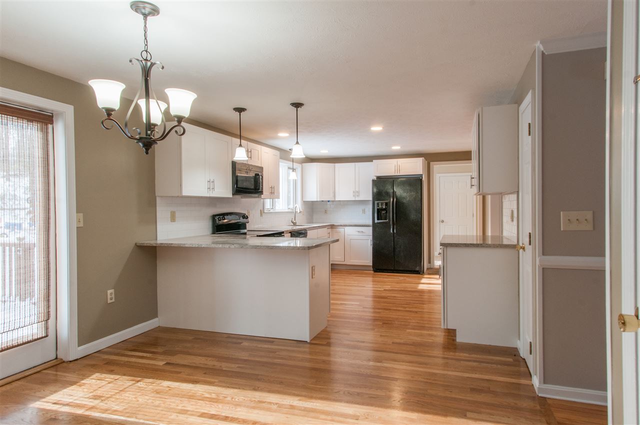 8 Hope Hill Road Derry, NH 03038 - Photo 11 of 32