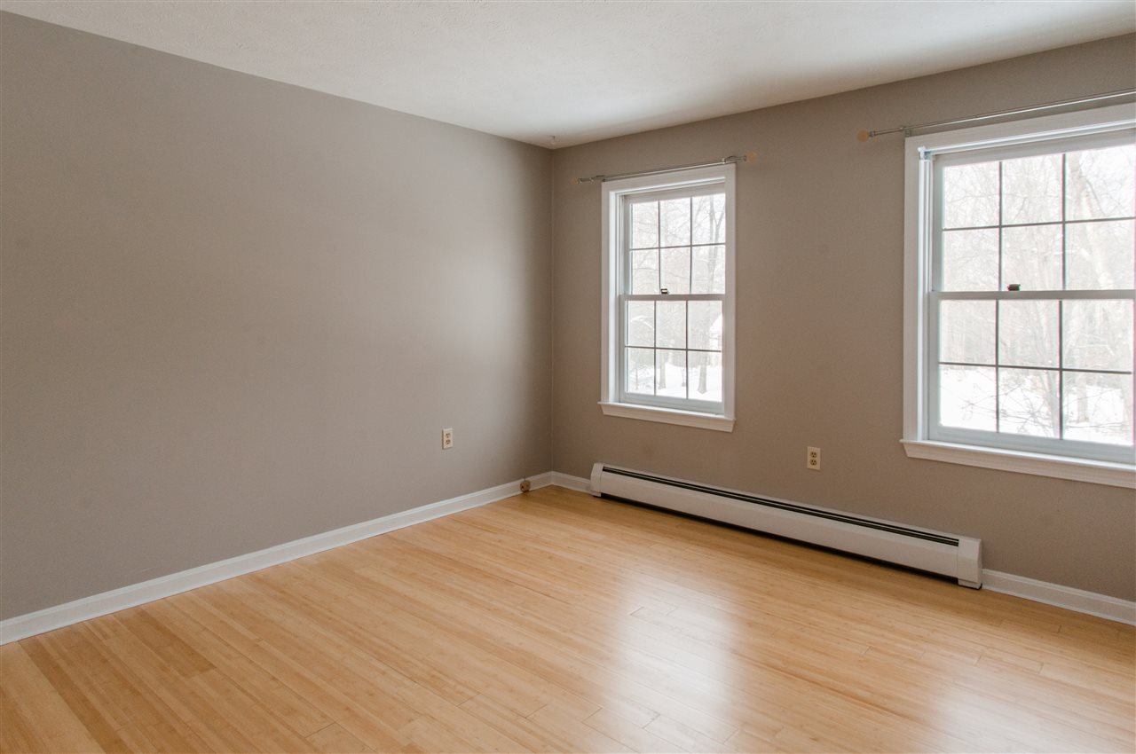 8 Hope Hill Road Derry, NH 03038 - Photo 26 of 32