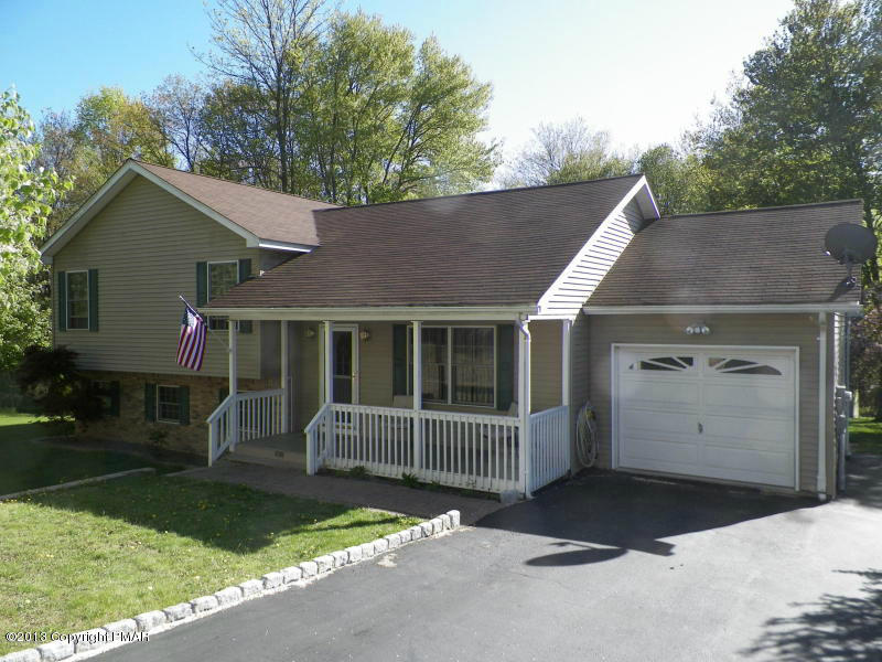 319 Edgemont Road Stroudsburg, PA 18360 - Photo 1 of 26 319 Edgemont Road