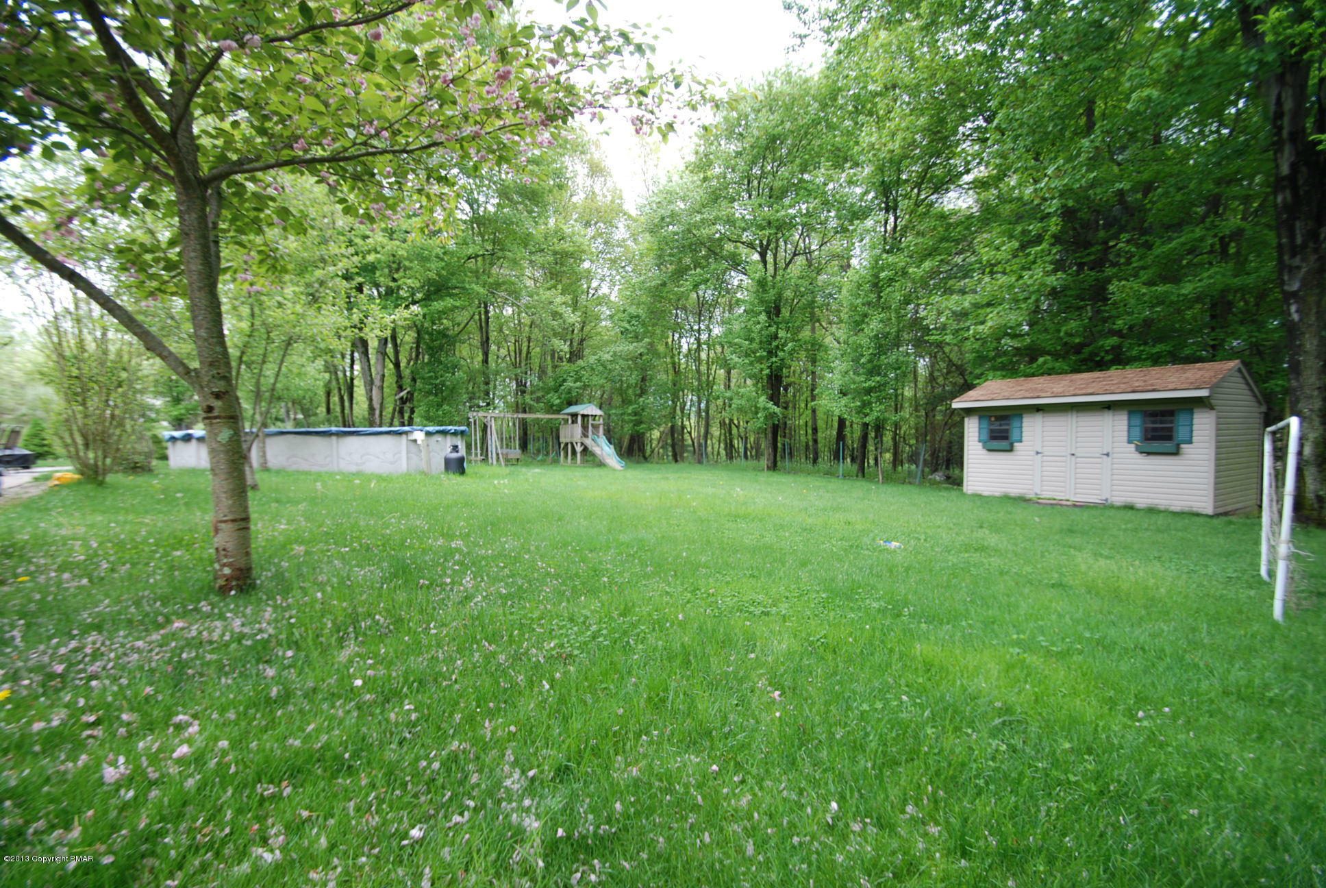 319 Edgemont Road Stroudsburg, PA 18360 - Photo 21 of 26 Rear Yard