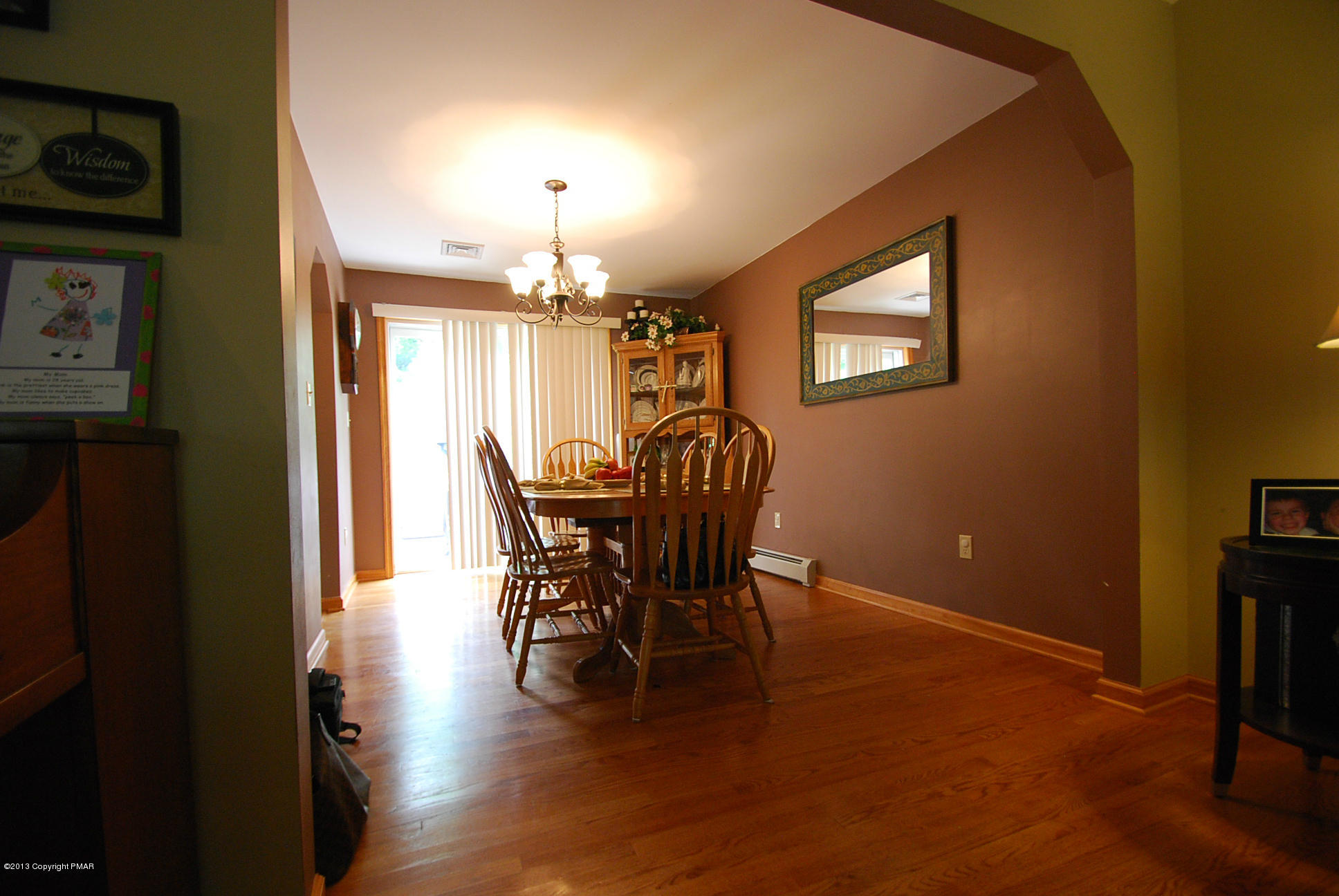 319 Edgemont Road Stroudsburg, PA 18360 - Photo 3 of 26 Dining Room