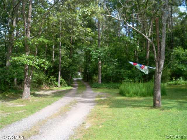 2036 Commins Road Aylett, VA 23009 - Photo 2 of 9 View
