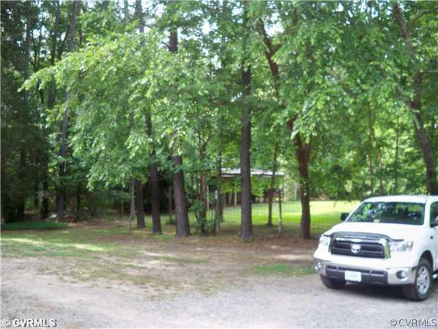 2036 Commins Road Aylett, VA 23009 - Photo 3 of 9 View