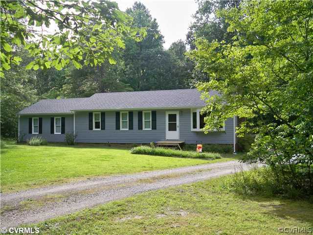 2036 Commins Road Aylett, VA 23009 - Photo 4 of 9 Exterior Front