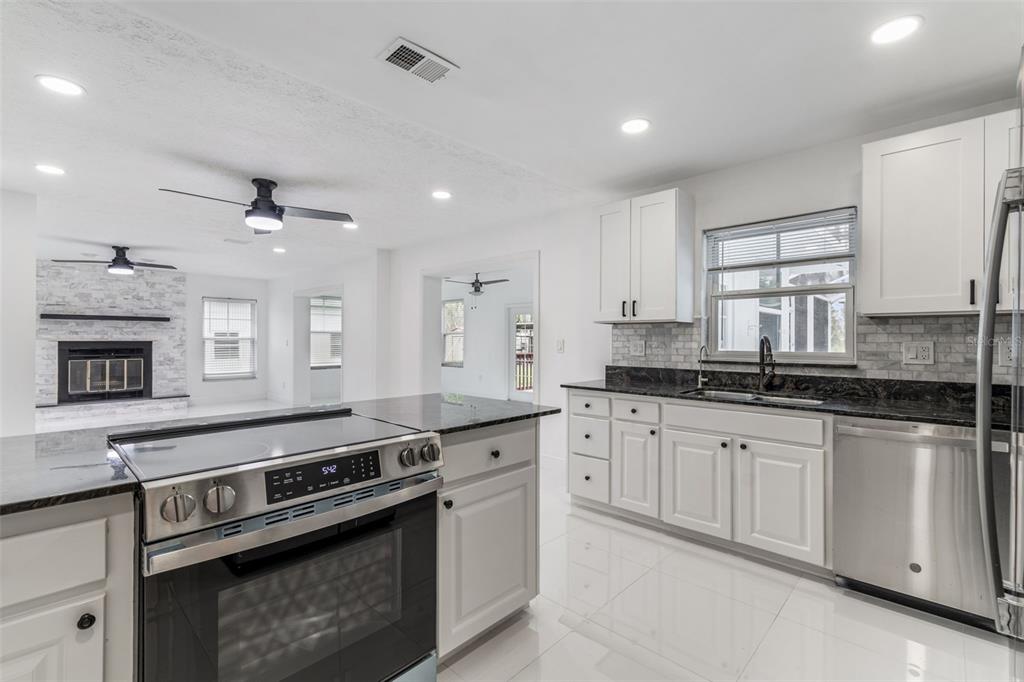 210 Lake Hobbs Road Lutz, FL 33548 - Photo 7 of 50