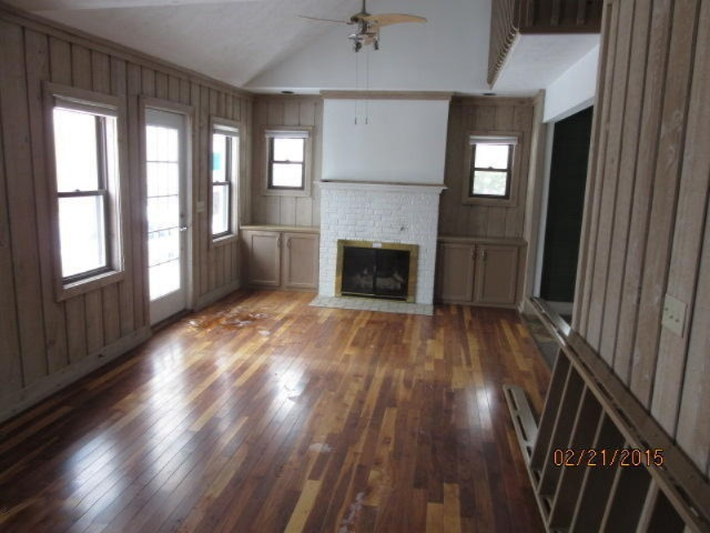 483 Ridgeway Street St. Joseph, MI 49085 - Photo 5 of 13 IMG_0316.JPG