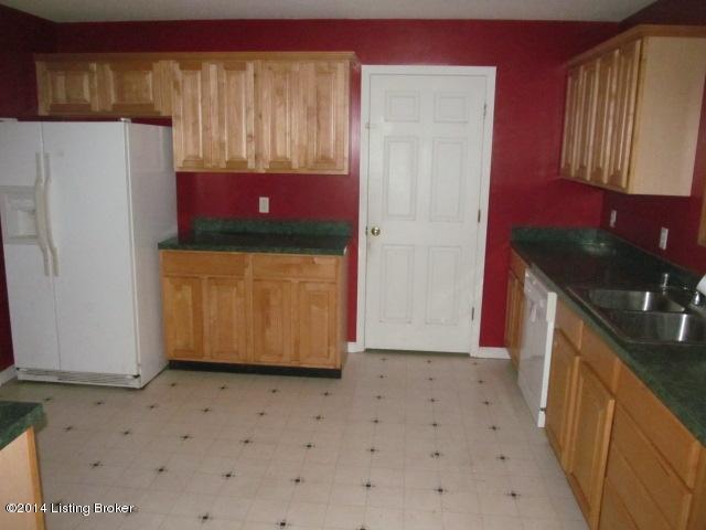 2883 Radcliff Road Smithfield, KY 40068 - Photo 7 of 13 IMG_8679
