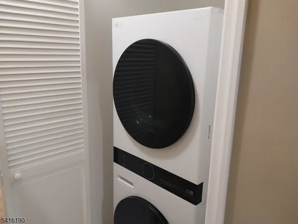 a close up view of a washer and dryer