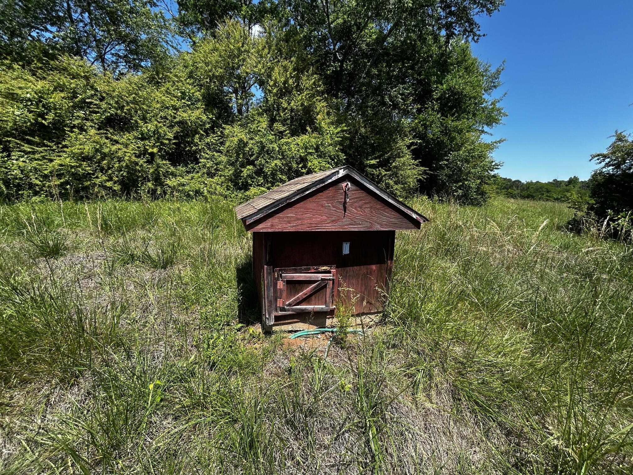 573 South Judd Road Decatur, TN 37322 - Photo 27 of 37 Judd well house 2