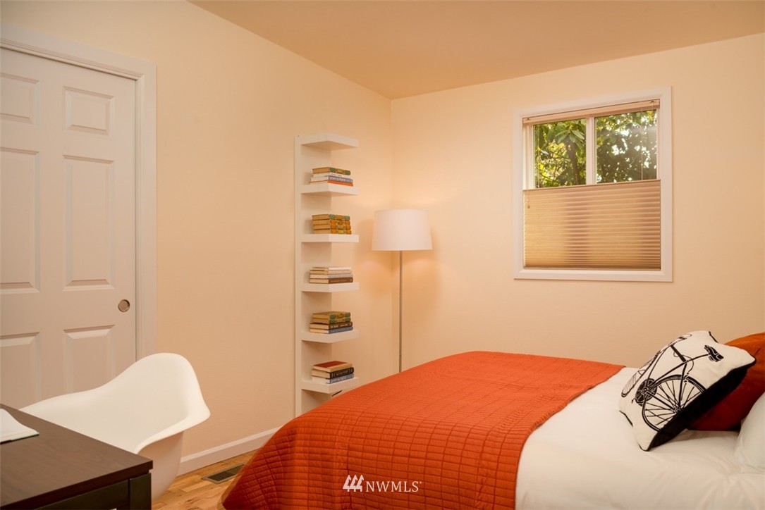 24305 3rd Place West Bothell, WA 98021 - Photo 17 of 25
