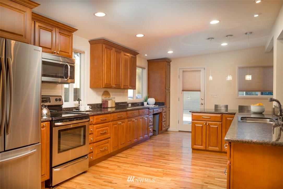 24305 3rd Place West Bothell, WA 98021 - Photo 4 of 25