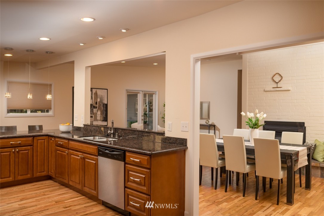 24305 3rd Place West Bothell, WA 98021 - Photo 5 of 25