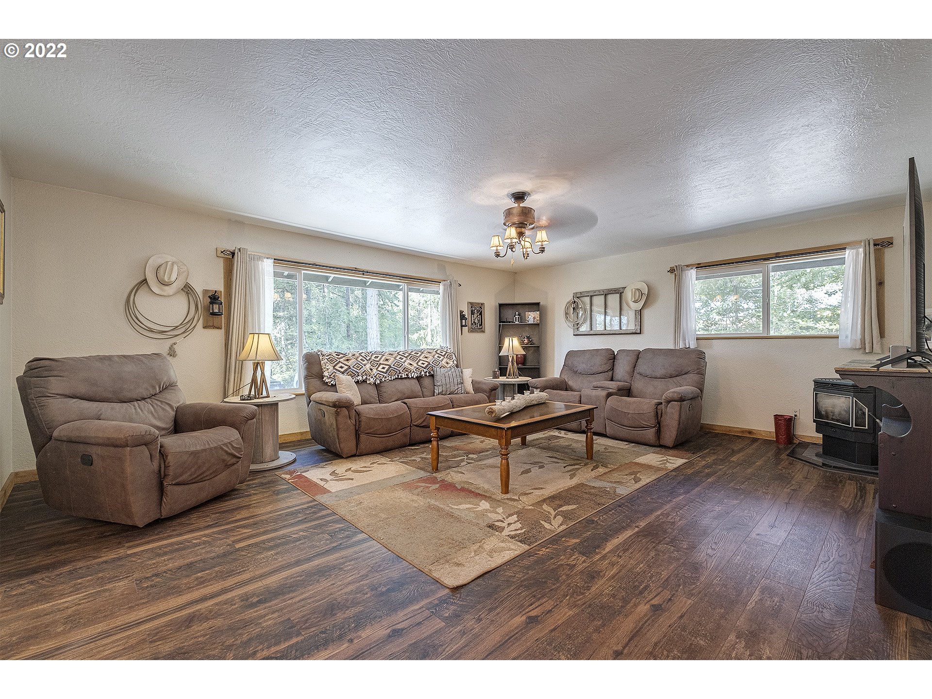 42255 Southeast Kleinsmith Road Sandy, OR 97055 - Photo 7 of 32 Gallery Image 7