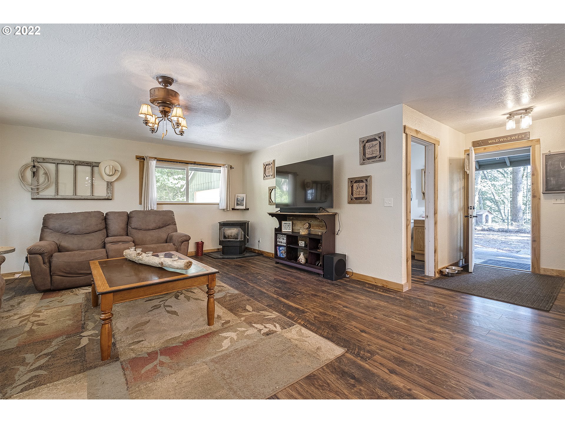 42255 Southeast Kleinsmith Road Sandy, OR 97055 - Photo 9 of 32 Gallery Image 9