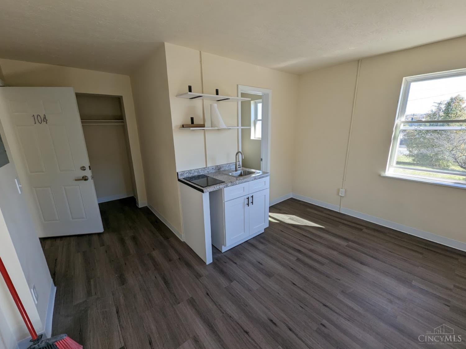 7751 Reading Road Cincinnati, OH 45237 - Photo 13 of 15