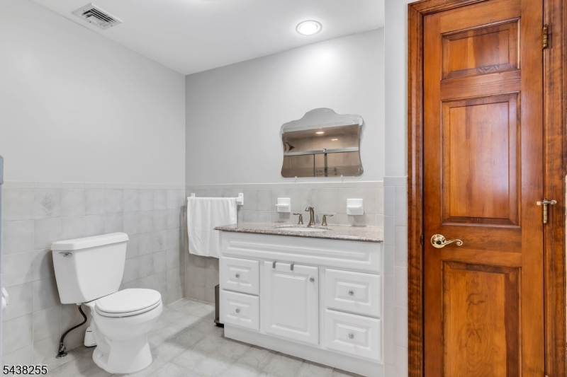 465 Ellen Street Union, NJ 07083 - Photo 21 of 41