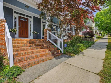 $785,000 | 913 Edgewater Circle, Chapel Hill, NC 27516