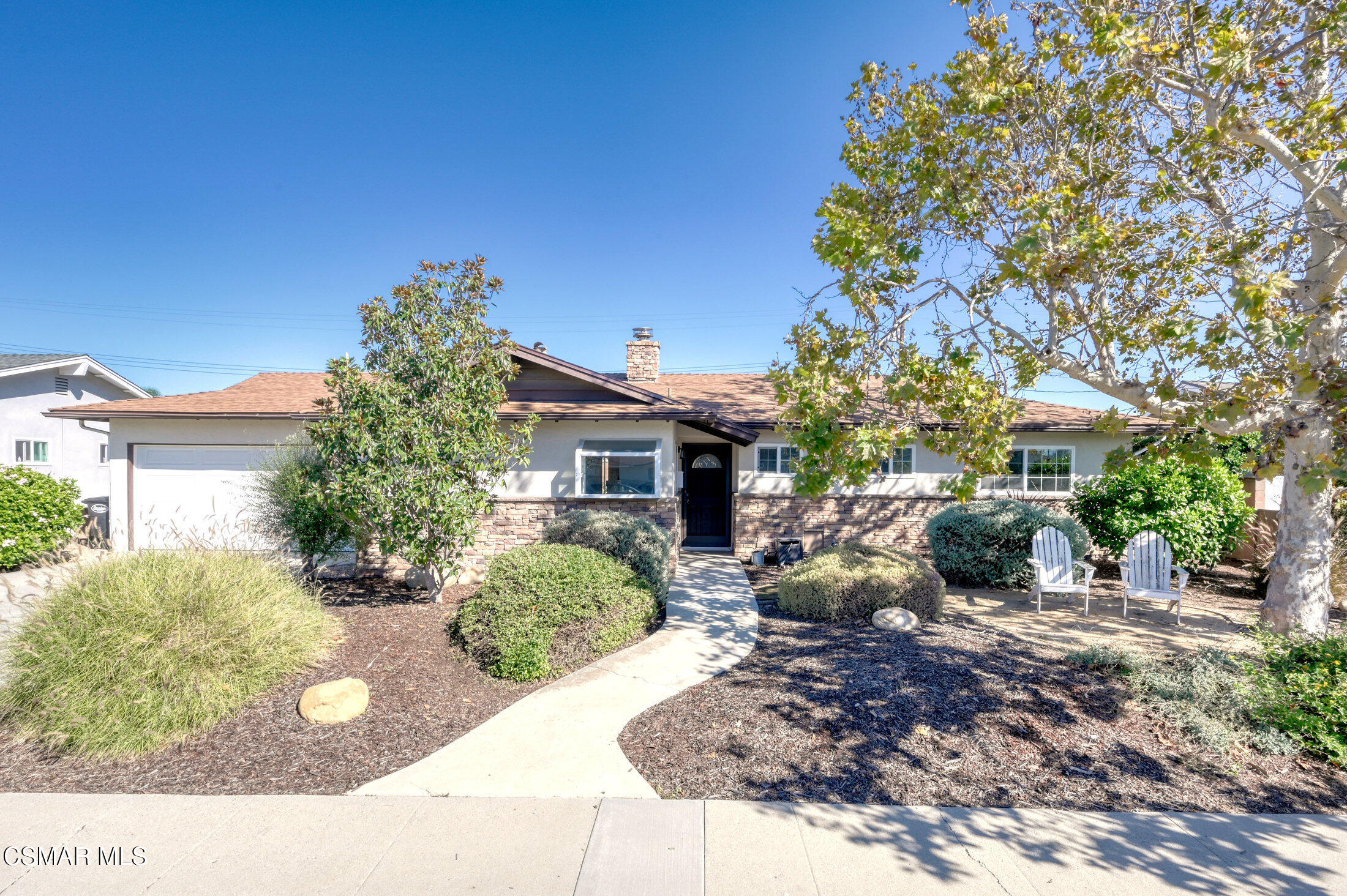 560 Randy Drive Newbury Park, CA 91320 - Photo 1 of 39 a front view of a house with garden
