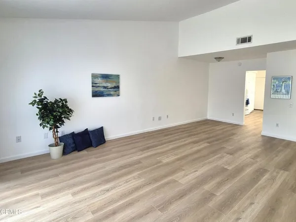 $530,000 | 3225 Village 3, Camarillo, CA 93012
