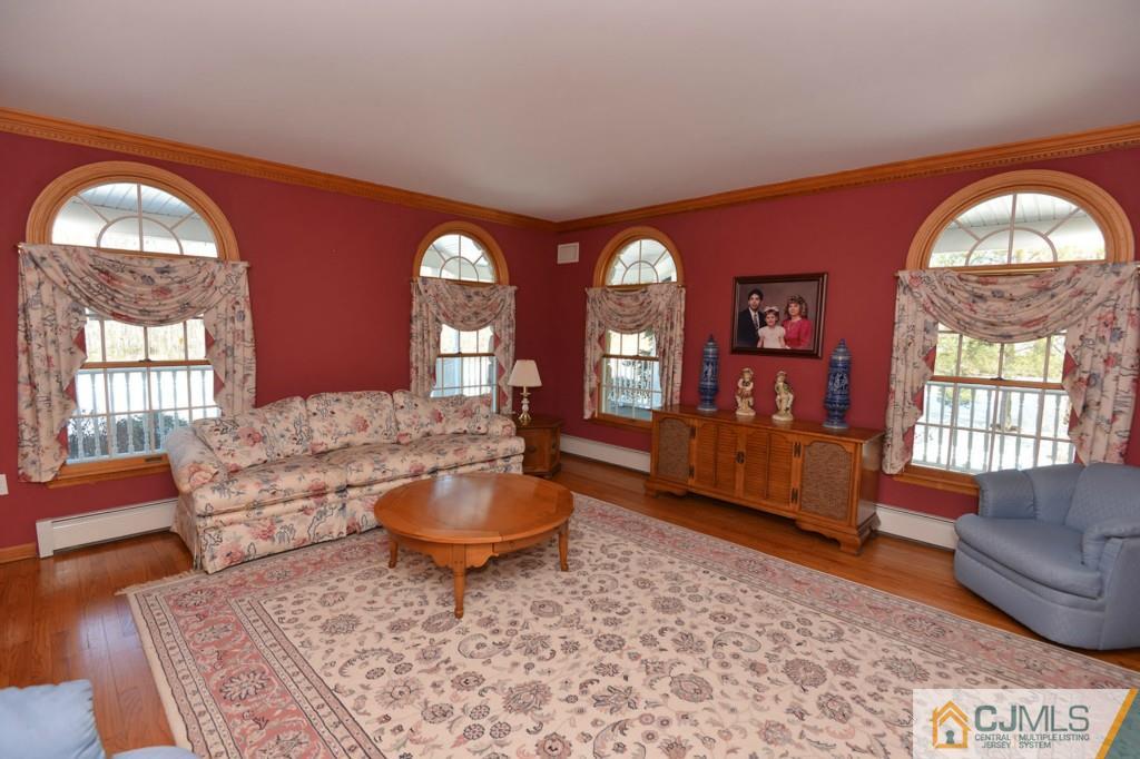 64 Petty Road Cranbury, NJ 08512 - Photo 3 of 25 Gallery Image 3
