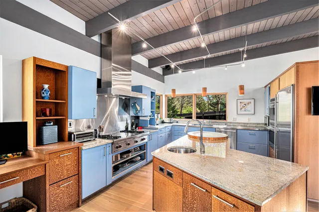 $2,900,000 | 6465 Sandhill Lane, Fennville, MI 49408