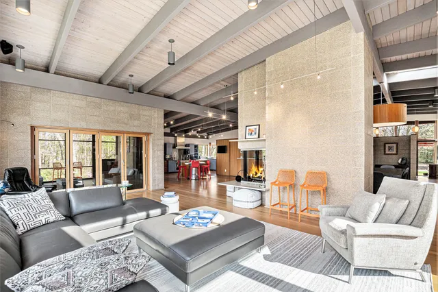 $2,900,000 | 6465 Sandhill Lane, Fennville, MI 49408