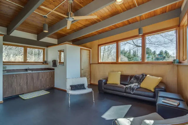 $2,900,000 | 6465 Sandhill Lane, Fennville, MI 49408