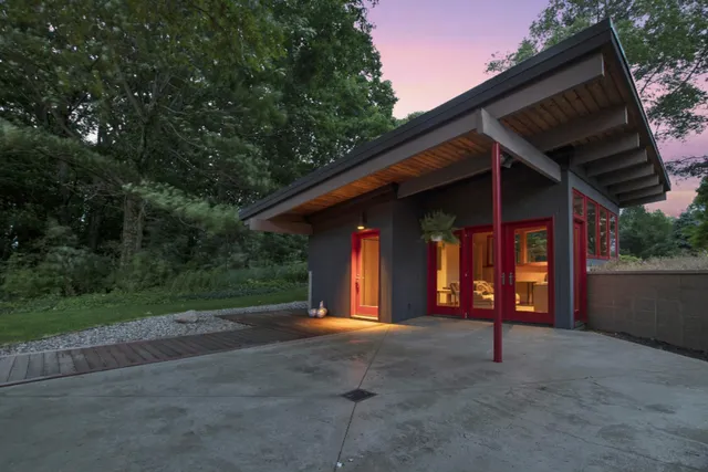 $2,900,000 | 6465 Sandhill Lane, Fennville, MI 49408