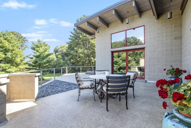 $2,900,000 | 6465 Sandhill Lane, Fennville, MI 49408