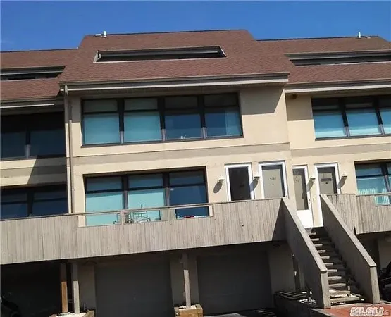 a roof view of a building