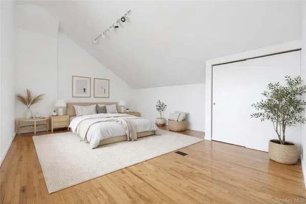 $999,000 | 519 West Broadway, Unit B, Long Beach, NY 11561