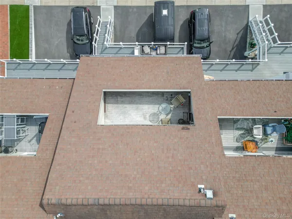 $999,000 | 519 West Broadway, Unit B, Long Beach, NY 11561