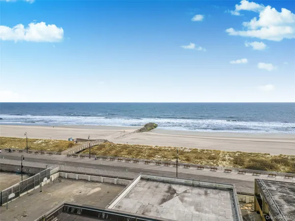 $999,000 | 519 West Broadway, Unit B, Long Beach, NY 11561