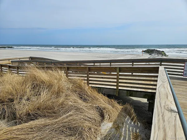 $999,000 | 519 West Broadway, Unit B, Long Beach, NY 11561