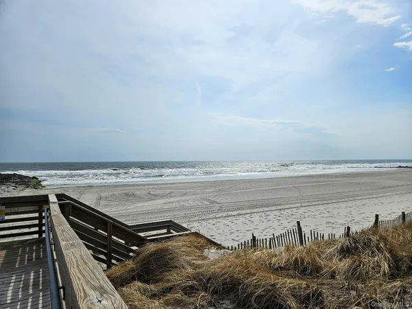 $999,000 | 519 West Broadway, Unit B, Long Beach, NY 11561