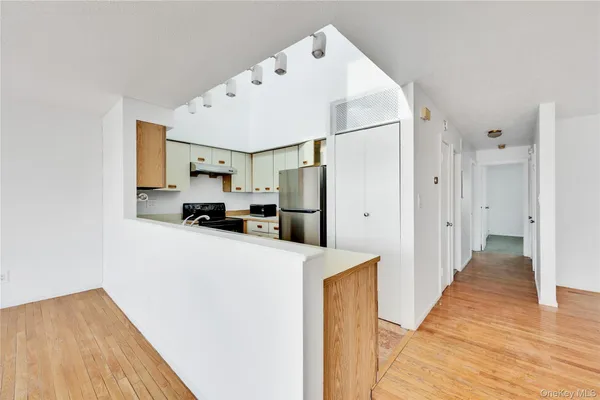 $999,000 | 519 West Broadway, Unit B, Long Beach, NY 11561