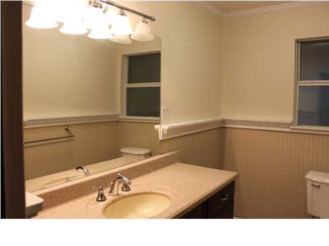 530 Woodlawn Road Freeport, FL 32439 - Photo 8 of 14 Gallery Image 8
