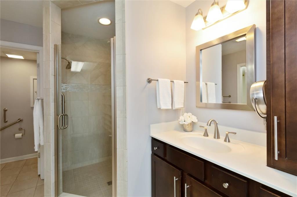 10851 Thistle Ridge Fishers, IN 46038 - Photo 18 of 37 Gallery Image 18