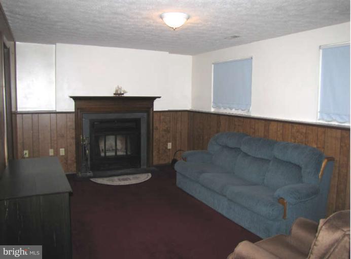 7723 Pinyon Road Hanover, MD 21076 - Photo 20 of 29 Family Room