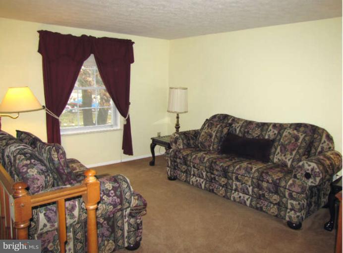 7723 Pinyon Road Hanover, MD 21076 - Photo 6 of 29 Living Room